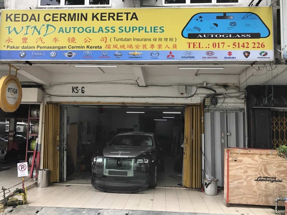 bengkel ming mudguard mengetukmemasang cermin insuran dan spare part kereta